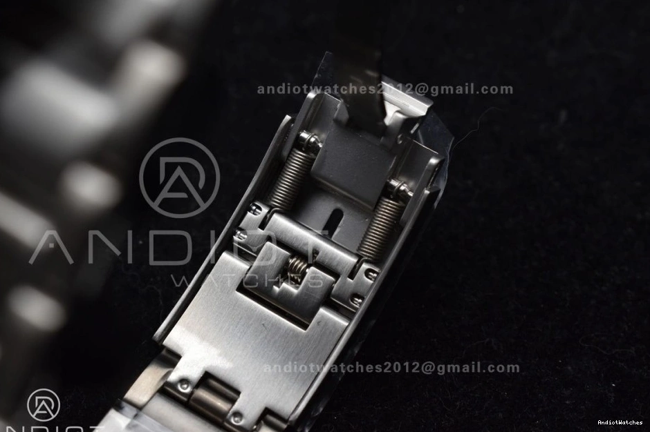 1:1 525 Best Edition SportInspired ZF V A2824 Pelagos Titanium Bracelet On Black 0321